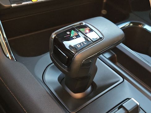 Used 2024 GMC Sierra 1500 AT4 w/ Technology Package image 20