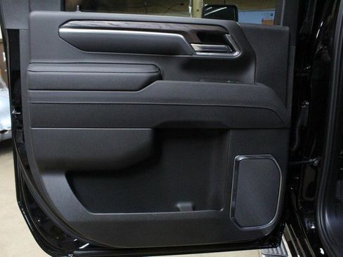 New 2025 GMC Sierra 2500 SLT w/ SLT Premium Package image 14