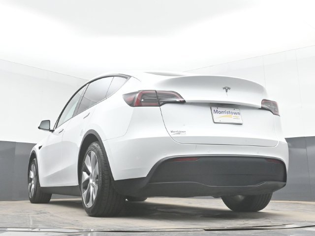 Used 2022 Tesla Model Y Long Range AWD/4WD image 45
