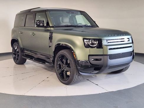 Used 2026 Land Rover Defender 110 X-Dynamic SE AWD/4WD image 7