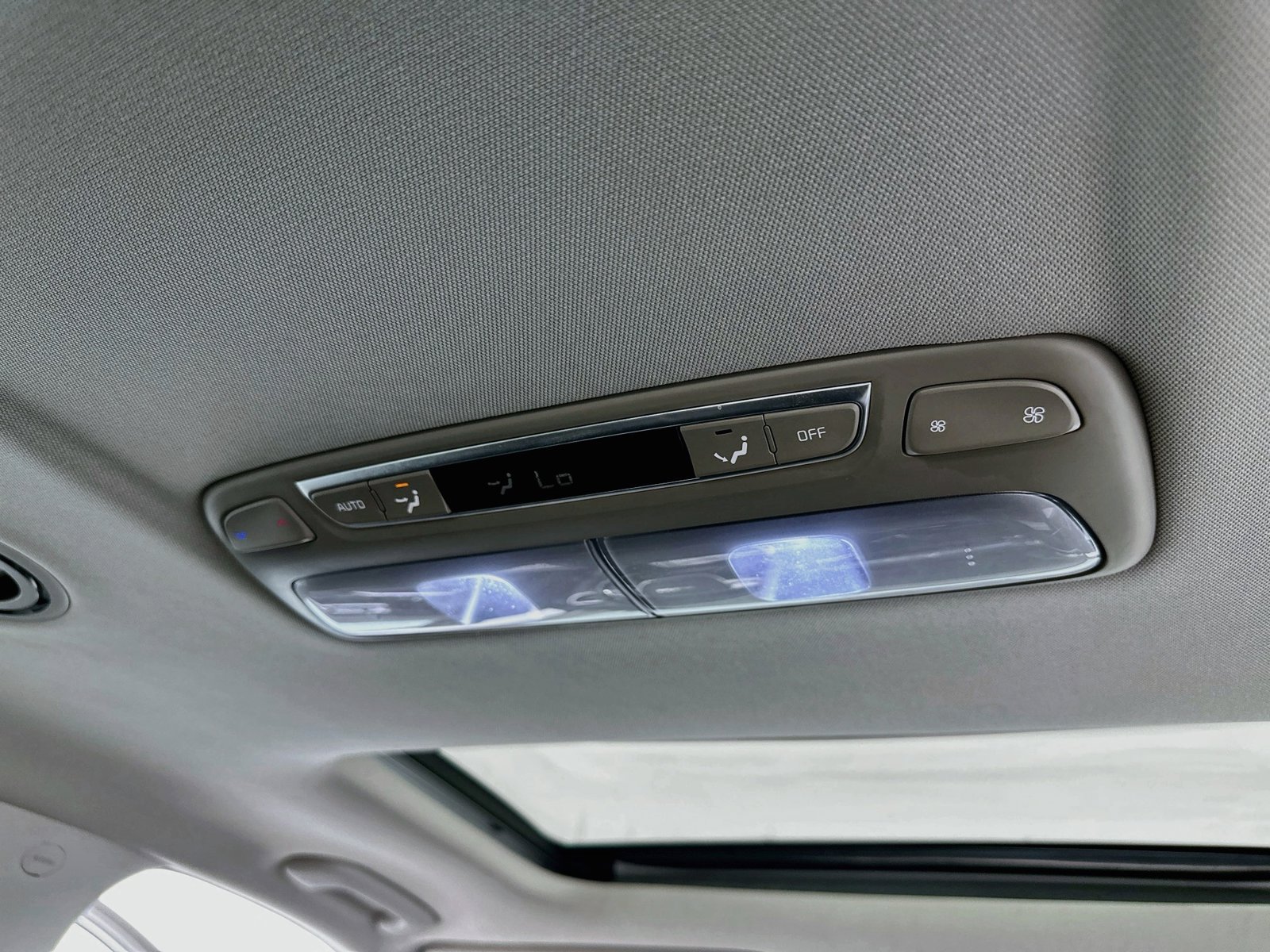 Used 2025 Kia Telluride S FWD image 37