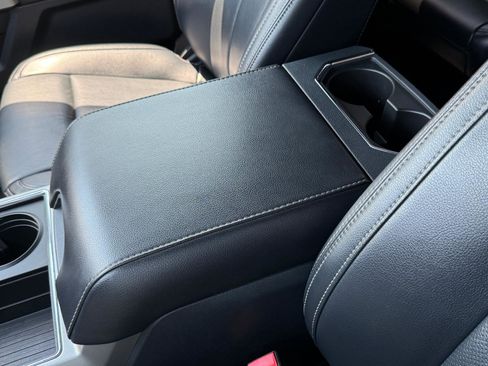 Used 2022 Ford F250 Lariat w/ Lariat Ultimate Package image 21