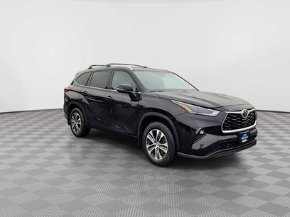 Used 2022 Toyota Highlander XLE