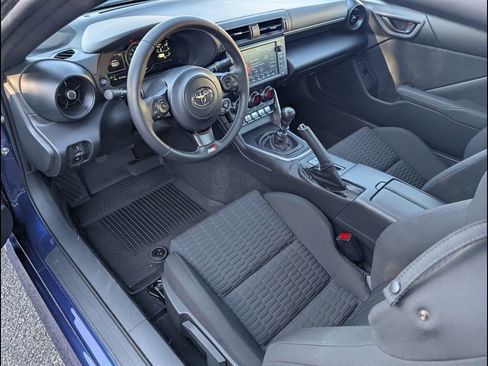 Used 2024 Toyota GR86 image 11