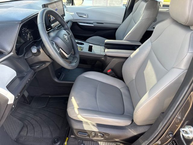 New 2025 Toyota Sienna XLE w/ XLE Plus Package AWD/4WD image 27