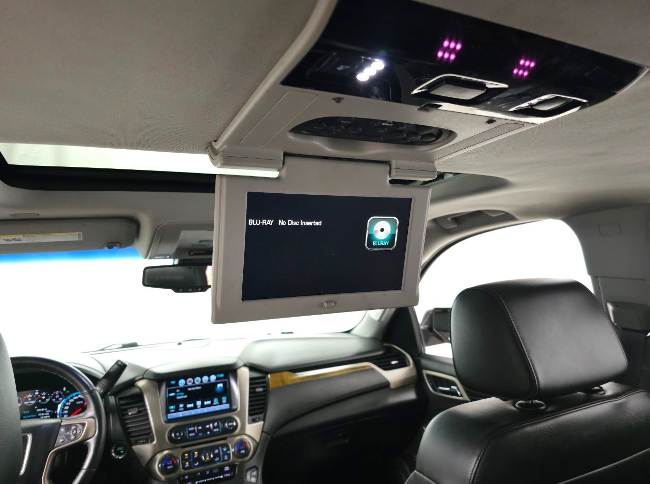 Used 2017 GMC Yukon XL Denali w/ Open Road Package AWD/4WD image 37
