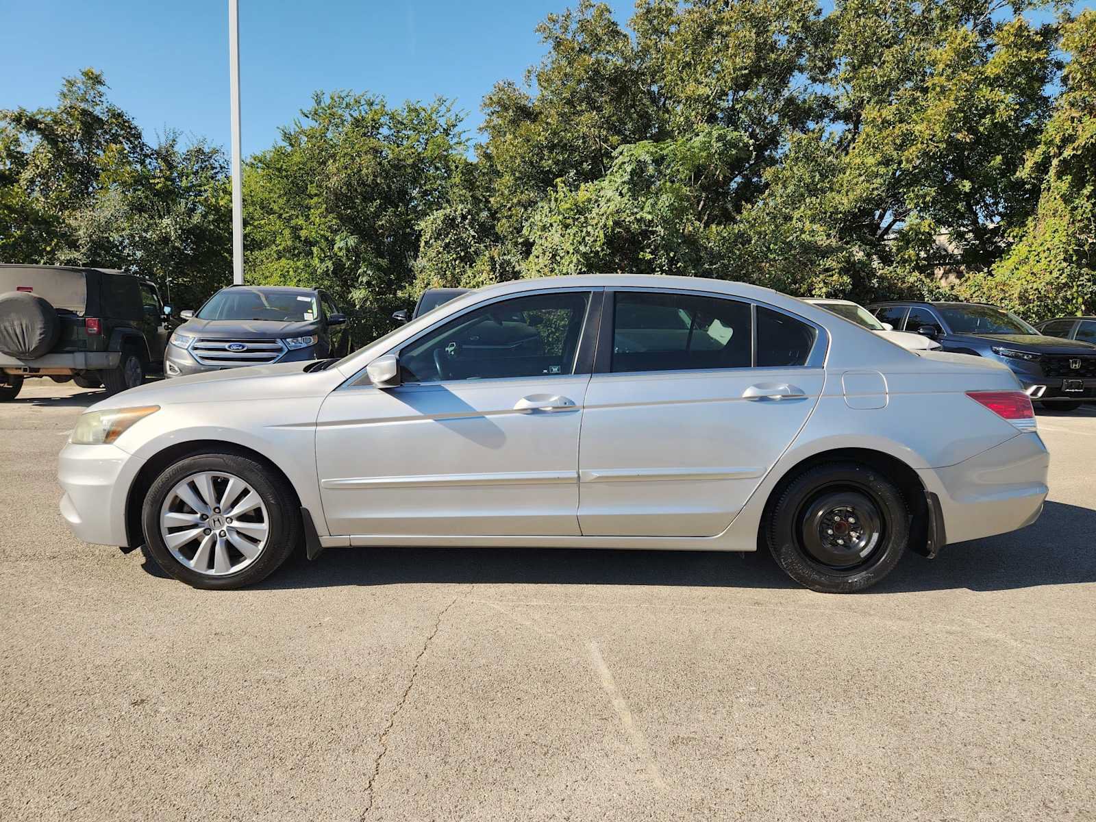 Used 2011 Honda Accord EX-L image 4