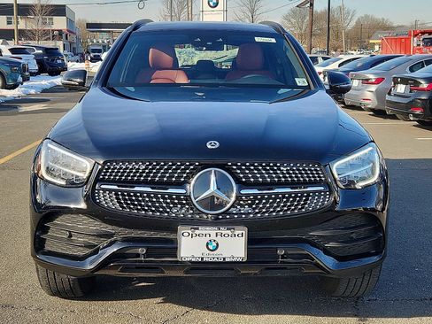 Used 2021 Mercedes-Benz GLC 300 4MATIC image 2
