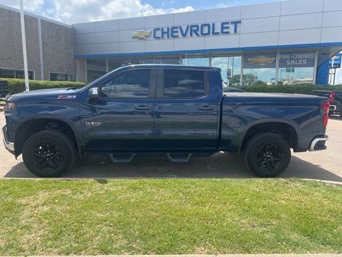 Used 2020 Chevrolet Silverado 1500 LT w/ Texas Edition image 6