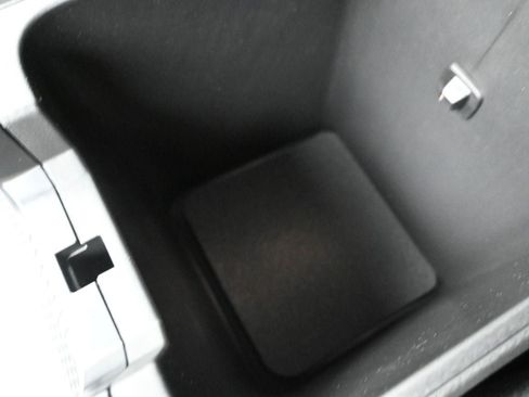 New 2025 Jeep Grand Cherokee L Laredo image 23