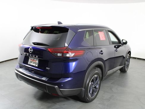 Certified 2024 Nissan Rogue SV w/ SV Premium Package FWD image 4