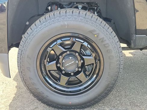 Used 2019 Chevrolet Silverado 2500 LT w/ Midnight Edition image 29