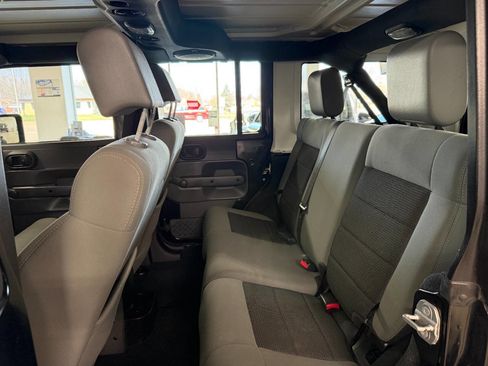 Used 2010 Jeep Wrangler Unlimited Sport image 14