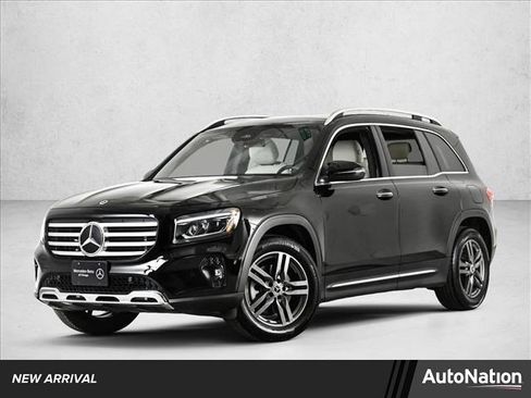 Certified 2026 Mercedes-Benz GLB 250 4MATIC image 1