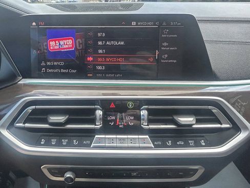 Used 2021 BMW X5 M50i w/ Executive Package image 20