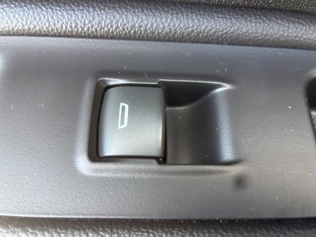 Used 2019 GMC Terrain SLE w/ Driver Convenience Package AWD/4WD image 19