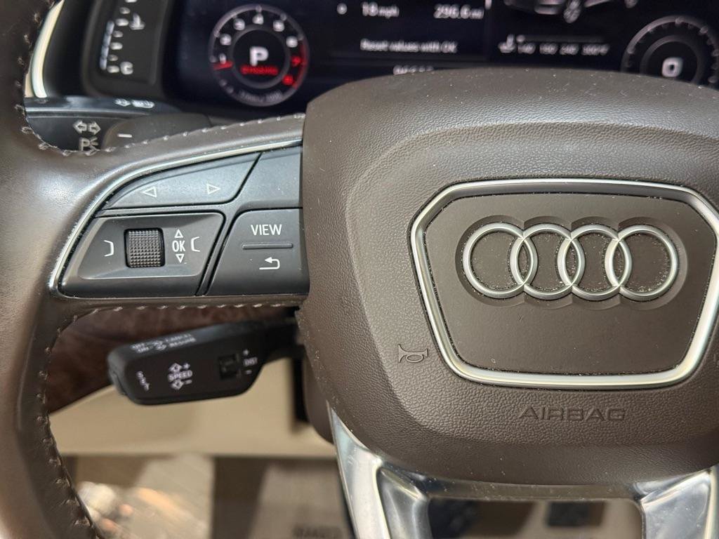 Used 2017 Audi Q7 3.0T Premium Plus w/ Premium Plus Package AWD/4WD image 33