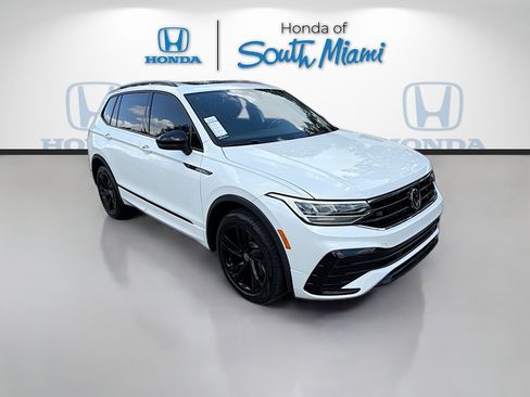 Used 2024 Volkswagen Tiguan SE R-Line FWD image 1