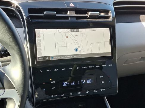 Used 2023 Hyundai Tucson Limited image 3