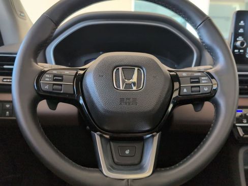 Used 2024 Honda Pilot Elite image 24