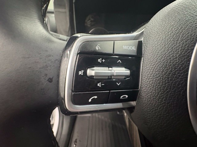 Used 2023 Kia Sorento S w/ Panoramic Sunroof Package AWD/4WD image 16