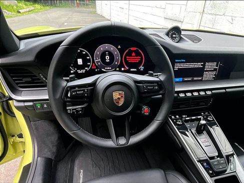 Certified 2025 Porsche 911 Carrera RWD image 11