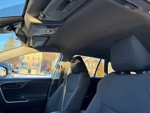 Certified 2022 Toyota RAV4 LE image 22