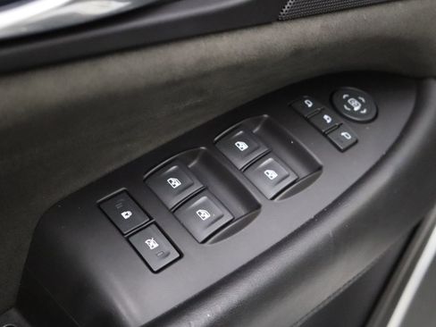 Used 2020 Cadillac Escalade Platinum image 14