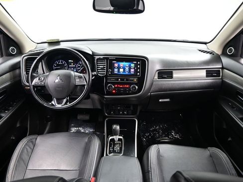 Used 2019 Mitsubishi Outlander SEL image 29
