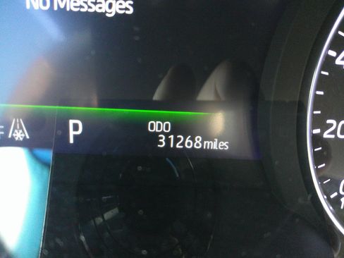 Used 2022 Toyota Avalon Limited image 22