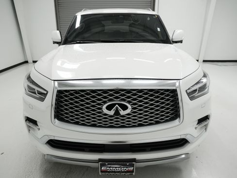 Used 2019 INFINITI QX80 Limited w/ All-Season Package image 2