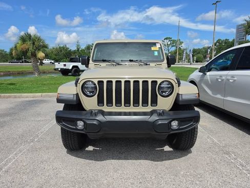 Used 2022 Jeep Wrangler Unlimited Sahara AWD/4WD image 8