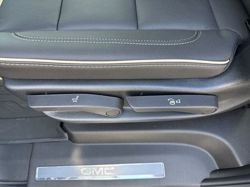 New 2026 GMC Yukon XL Elevation w/ LPO, Floor Liner Package image 51