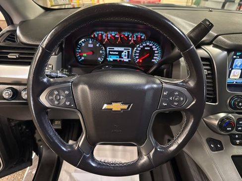 Used 2019 Chevrolet Suburban LT w/ LT Signature Package image 12