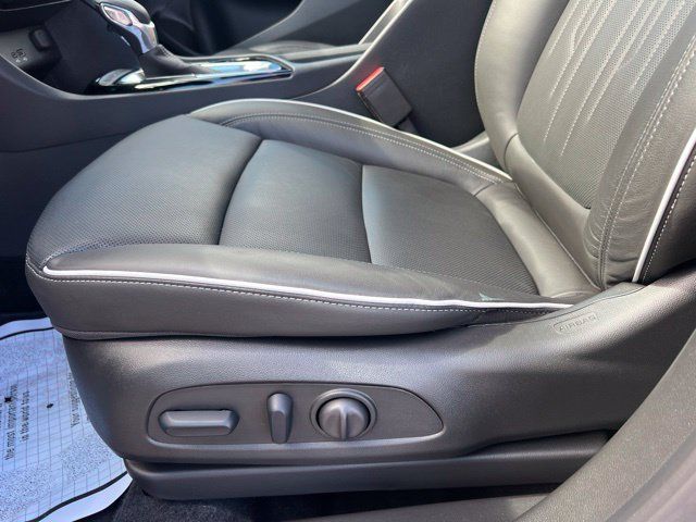 Used 2024 Buick Encore GX Avenir w/ Avenir Convenience Package FWD image 26