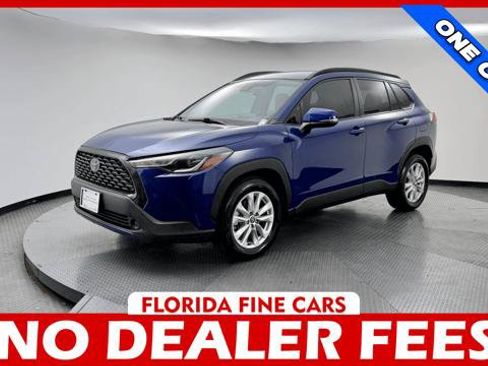 Used 2022 Toyota Corolla Cross LE FWD image 1