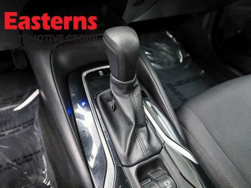 Used 2022 Toyota Corolla LE image 13