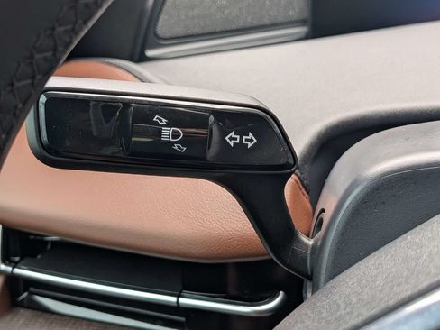 Certified 2025 Lincoln Navigator Reserve AWD/4WD image 30