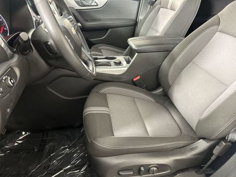 Used 2025 Chevrolet Blazer LT FWD image 21