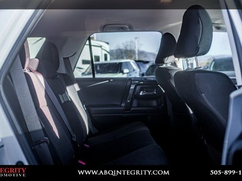 Used 2023 Toyota 4Runner TRD Off-Road image 38