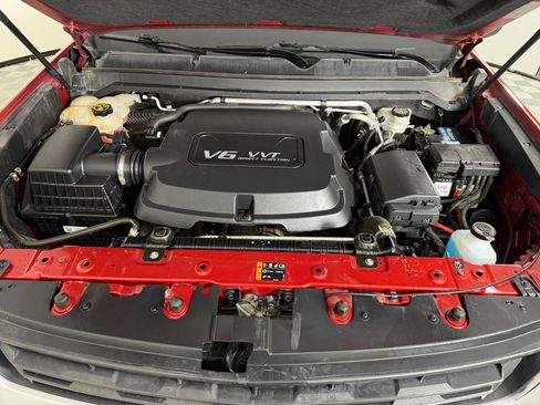 Used 2016 Chevrolet Colorado LT w/ LT Convenience Package image 24