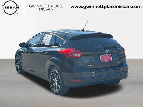 Used 2017 Ford Focus SEL w/ Cold Weather Package image 7