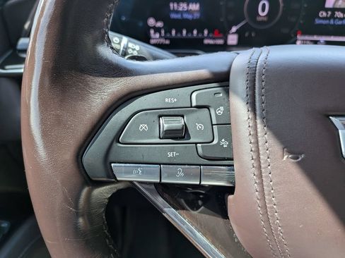 Used 2022 Cadillac Escalade Sport Platinum w/ LPO, ONYX Package AWD/4WD image 17