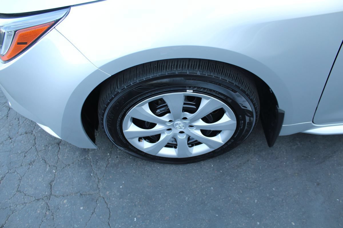 Used 2023 Toyota Corolla LE w/ Carpet Mat Package (TMS) FWD image 11