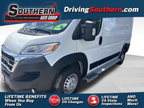 Used 2025 RAM ProMaster 2500 w/ U-Haul Equipment Group FWD image 1