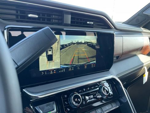 New 2026 GMC Sierra 2500 Denali Ultimate image 17