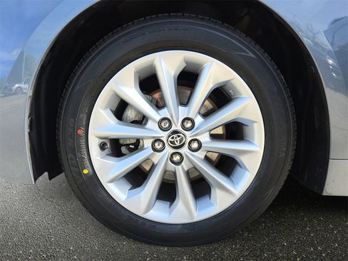 Used 2020 Toyota Corolla XLE w/ Carpet Mat Package (TMS) image 36