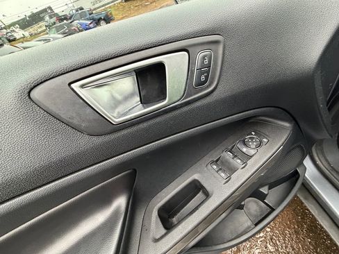 Used 2018 Ford EcoSport Titanium image 11