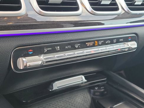 Used 2020 Mercedes-Benz GLE 350 4MATIC image 28