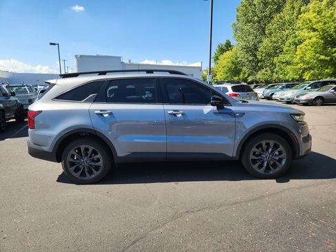 Used 2023 Kia Sorento X-Line EX image 8